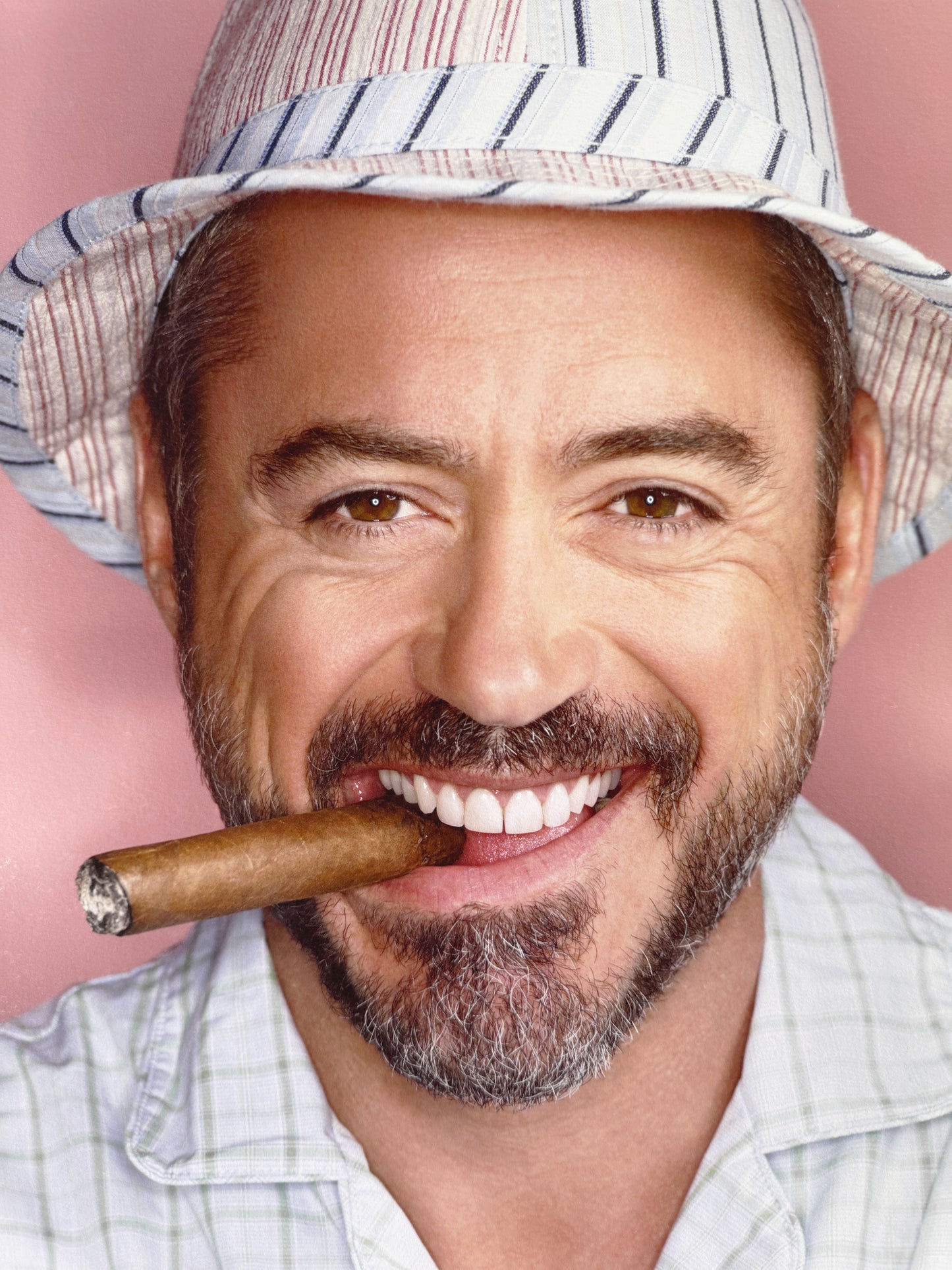 Robert Downey Jr. Cigar in Mouth in PJs - 2008