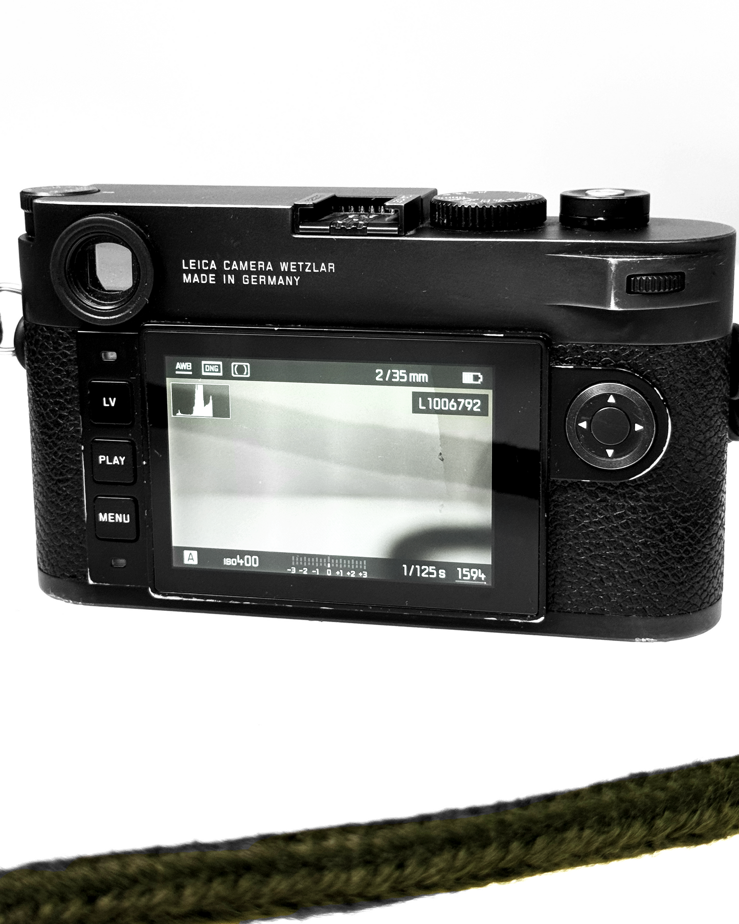 Leica M10 KWAKUSHOP Collector's Edition - Hand-Painted by Laolu Senbanjo