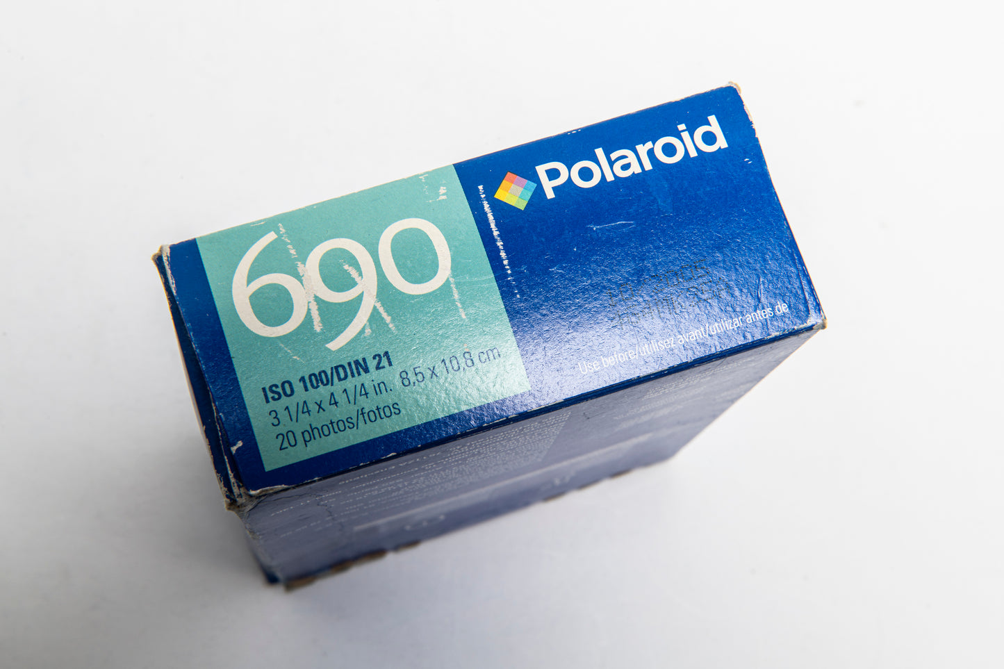 Polaroid - Type 690 - Exp 2005