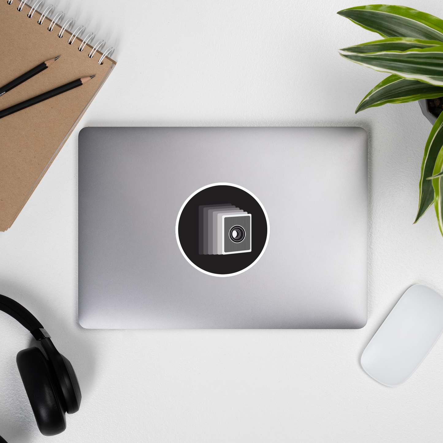 KWAKUSHOP Logo Circle Sticker