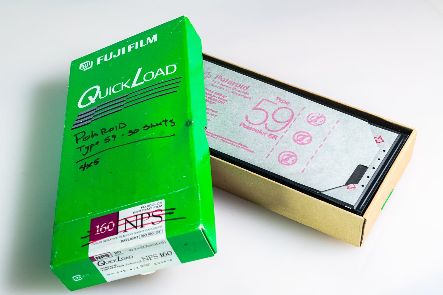 30 Sheets Polaroid - Type 59 - Exp 2005