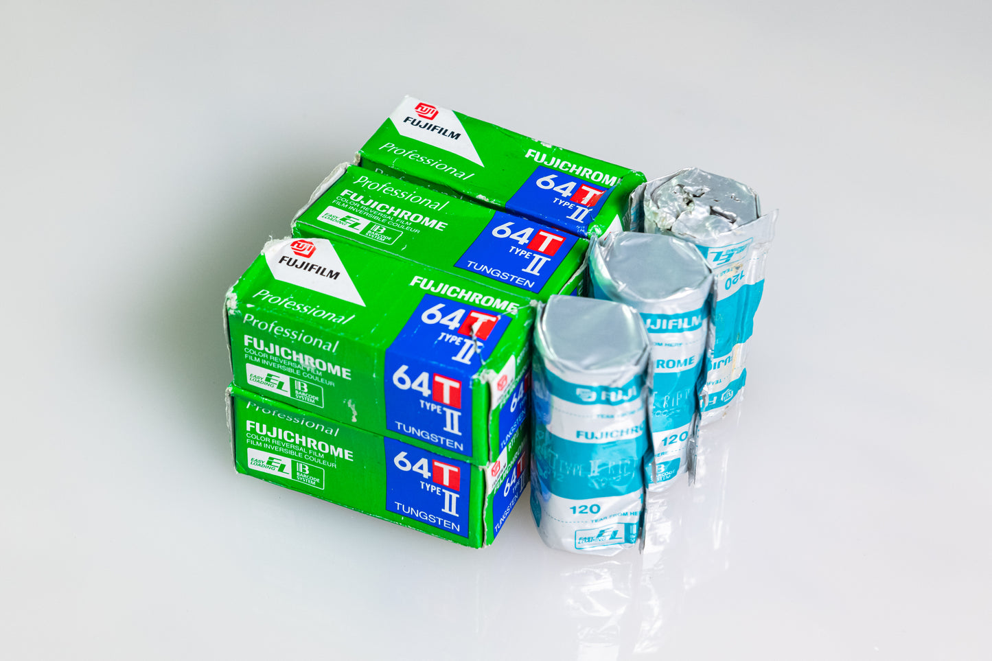 9 Rolls Fuji 64T Type II (Tungsten) 120mm - Exp 2003