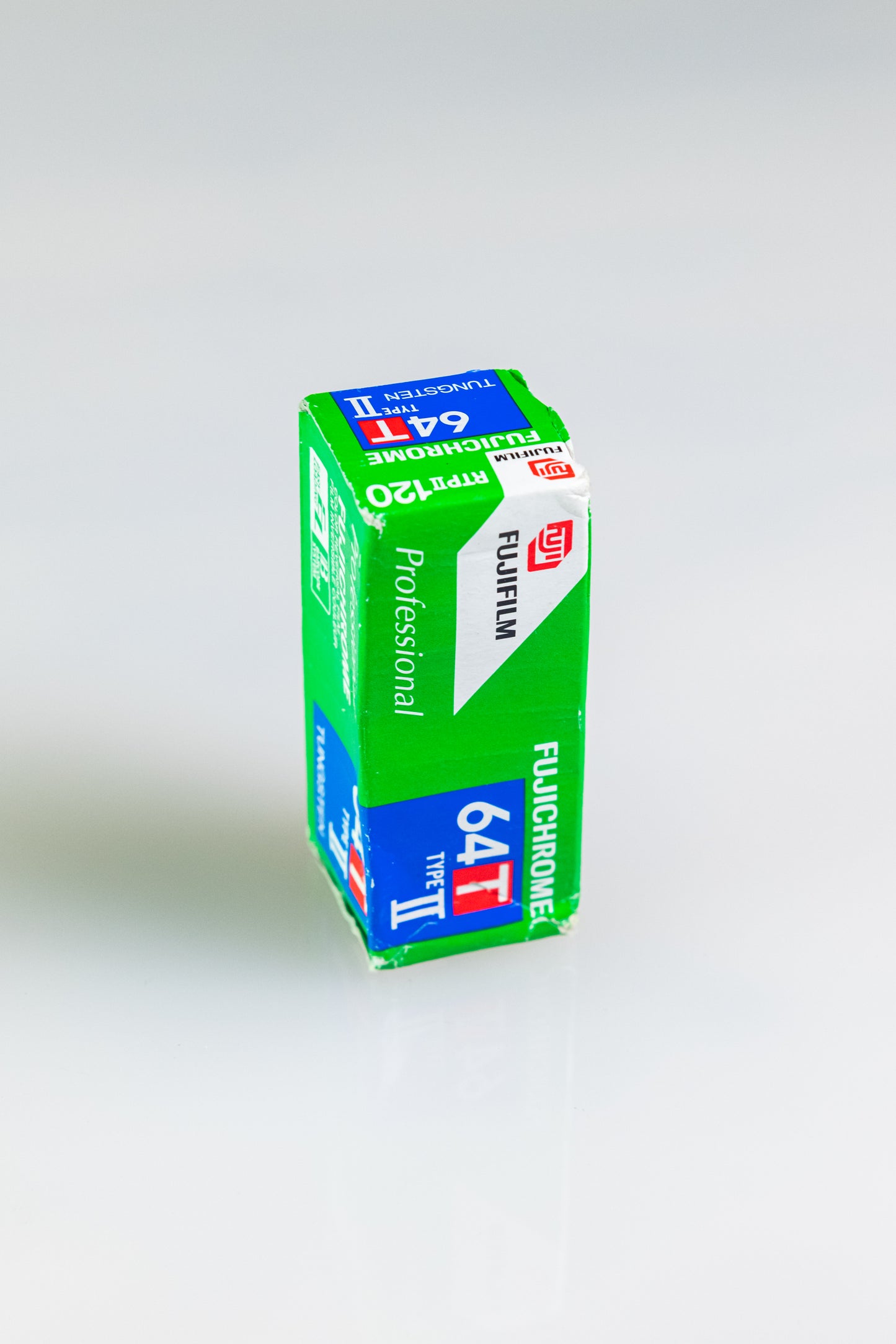 9 Rolls Fuji 64T Type II (Tungsten) 120mm - Exp 2003