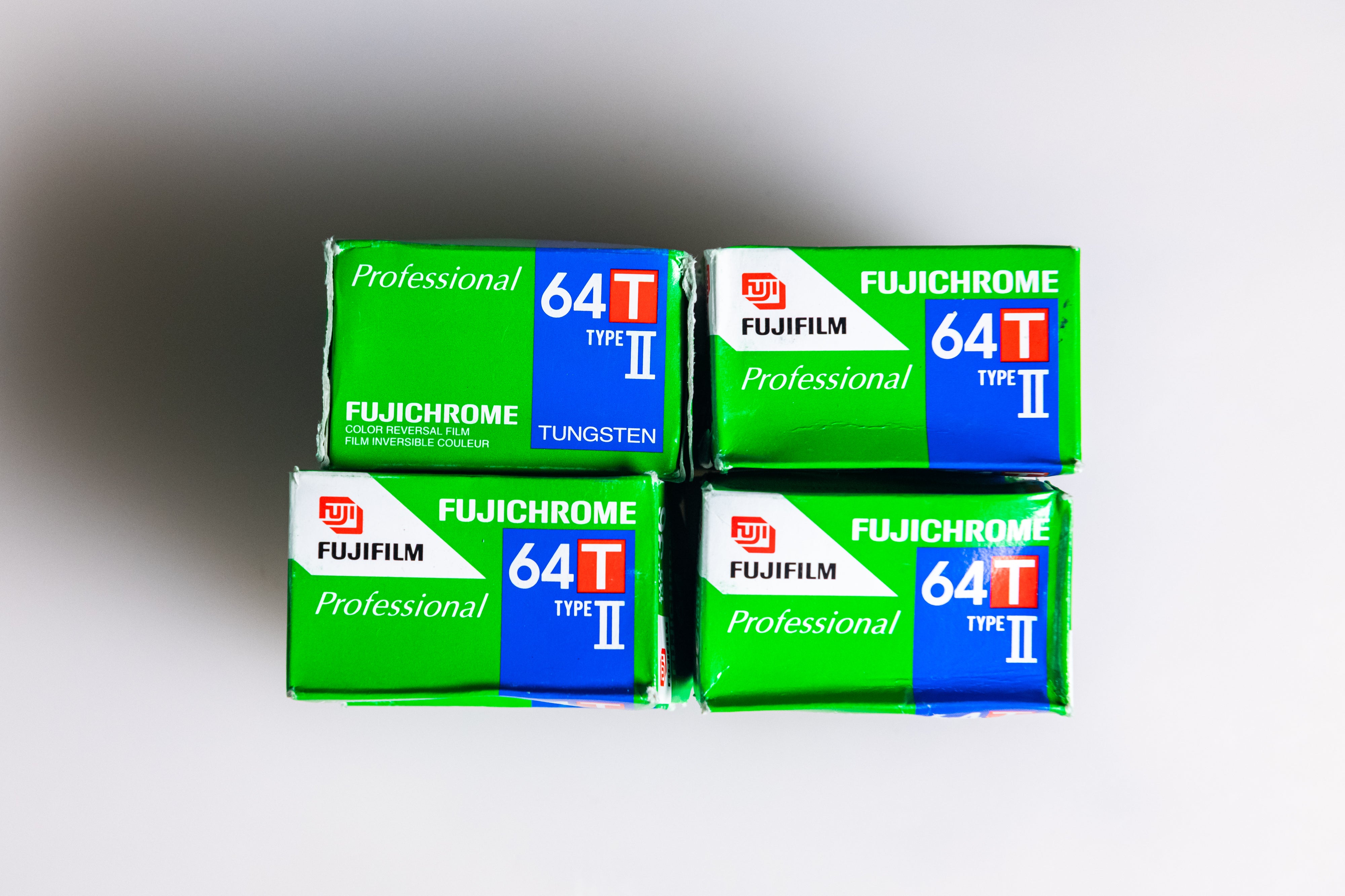FUJIFILM リバーサルフィルム 64T プロフェッショナル 8 Rolls Fuji 64T (Tungsten) Type II 35mm - Exp 2001 – KWAKUSHOP