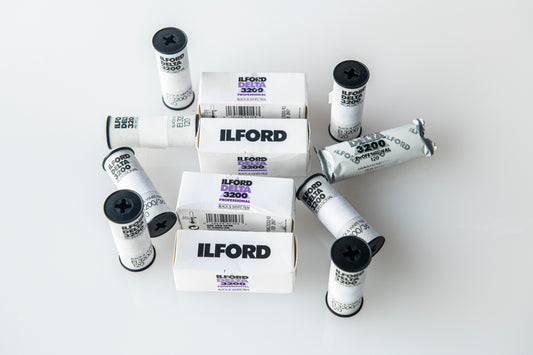 11 Rolls Ilford Delta 3200 120mm - Exp 2007