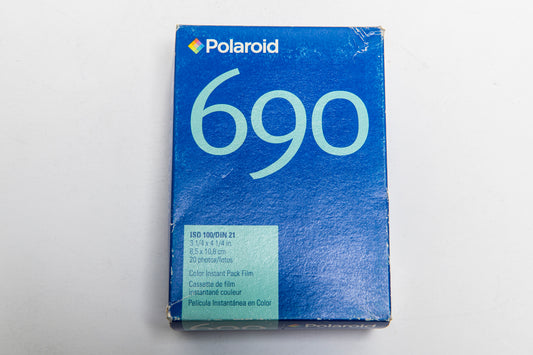 Polaroid - Type 690 - Exp 2005